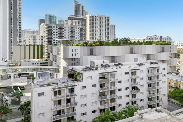 677 NE 24th St Unit 504, Miami, FL 33137 - view of apartment building / complex with a city view
