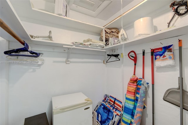 920 SW 10th Ter Unit 12Ar, Hallandale Beach, FL 33009 - view of walk in closet