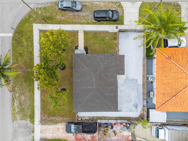 301 E 35th St, Hialeah, FL 33013 - drone / aerial view