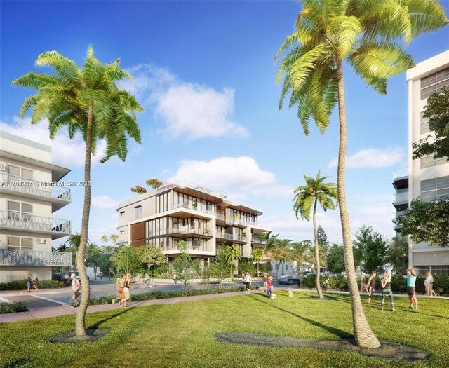 304 Ocean Dr Unit 302, Miami Beach, FL 33139 - surrounding community featuring a yard