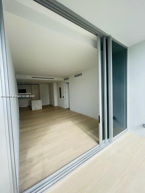 304 Ocean Dr Unit 302, Miami Beach, FL 33139 - view of balcony