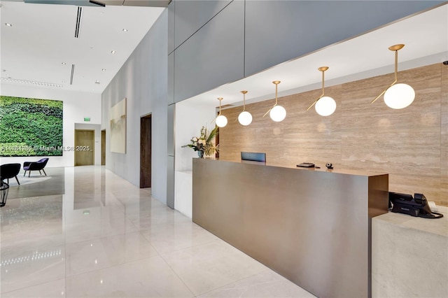 650 NE 32nd St Unit Bh6, Miami, FL 33137 - reception featuring a high ceiling