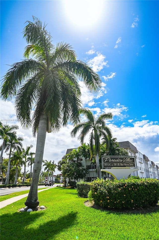 581 Blue Heron Dr Unit 112-B, Hallandale Beach, FL 33009 - view of property's community with a yard