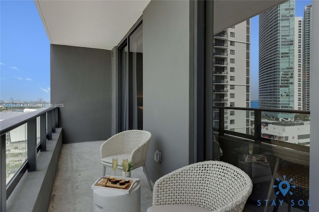 601 NE 1st Ave Unit 1602, Miami, FL 33132 - balcony featuring a view of city