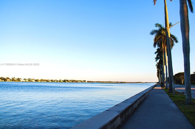 1601 S Flagler Dr Unit 211O, West Palm Beach, FL 33401 - property view of water