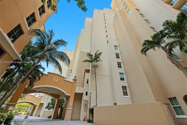 3340 NE 190th St Unit 504, Aventura, FL 33180 - view of building exterior