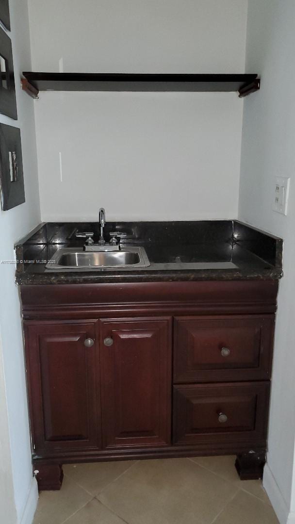 307 Lakeview Dr Unit 102, Weston, FL 33326 - photo 4