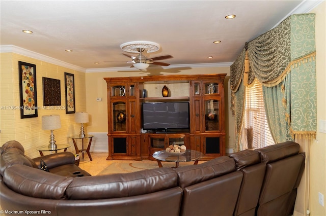 living area featuring ornamental molding, ceiling fan, and recessed lighting
