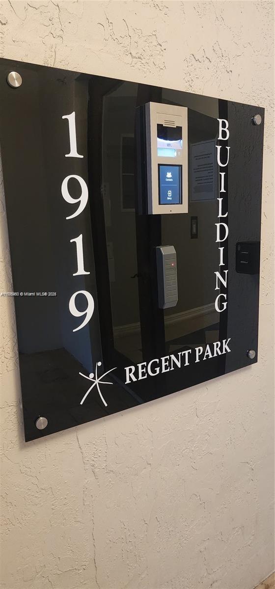 1919 Van Buren St Unit 520A, Hollywood, FL 33020 - detailed view of a textured wall