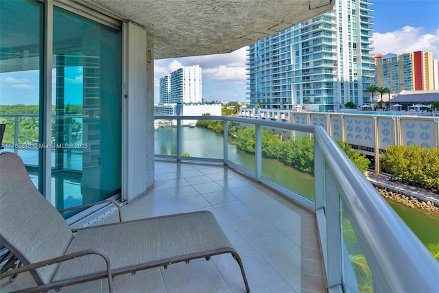 16500 Collins Ave Unit 656, Sunny Isles Beach, FL 33160 - balcony with a water view and a view of city