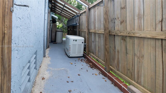 5010 SW 201st Ter, Southwest Ranches, FL 33332 - exterior view of a power unit and a water softener