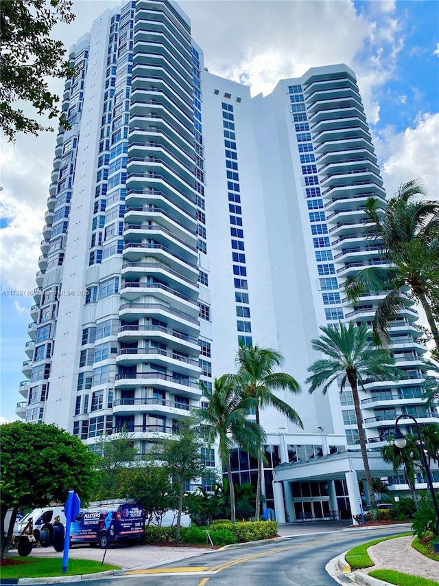19101 NE 36th Ct Unit 807, Aventura, FL 33180 - view of building exterior