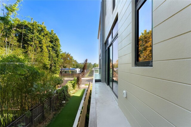 2501 SW 27th St Unit 6, Miami, FL 33133 - view of side of property featuring fence