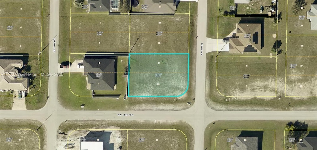 1112 NW 8th Pl, Cape Coral, FL 33993 - photo 1