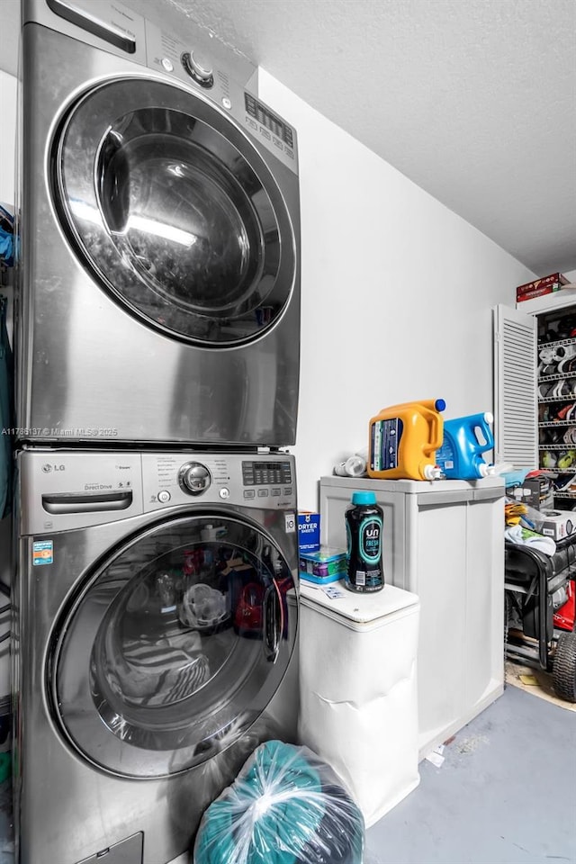 8612 SW 159th Pl, Miami, FL 33193 - washroom featuring estacked washer and dryer