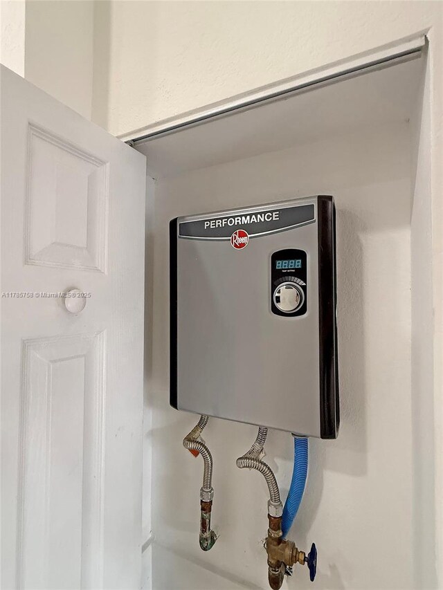 9231 W 32nd Ln, Hialeah, FL 33018 - detailed view of water heater