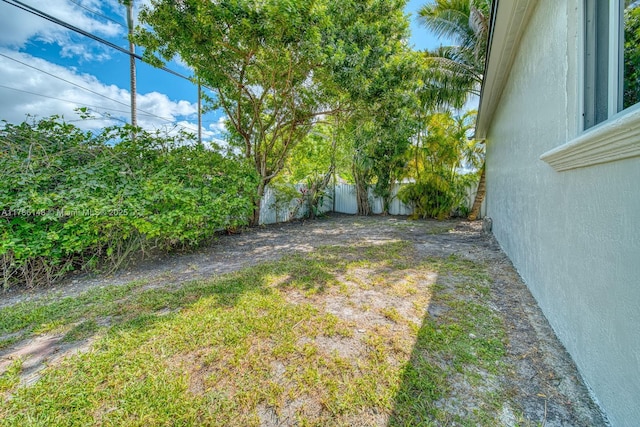 7215 SW 16th St, Miami, FL 33155 - view of yard featuring a fenced backyard