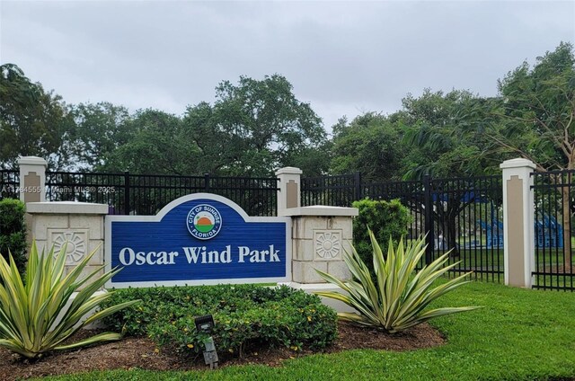 294 Las Brisas Cir, Sunrise, FL 33326 - view of community sign