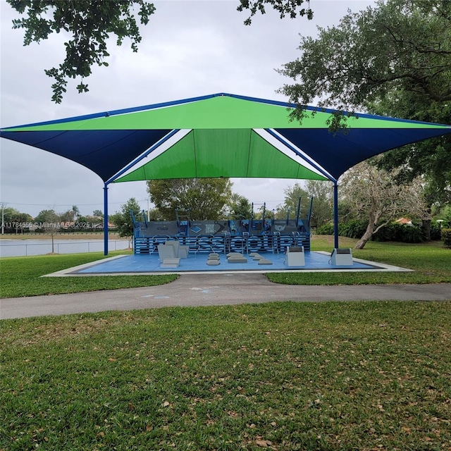 294 Las Brisas Cir, Sunrise, FL 33326 - surrounding community with a yard
