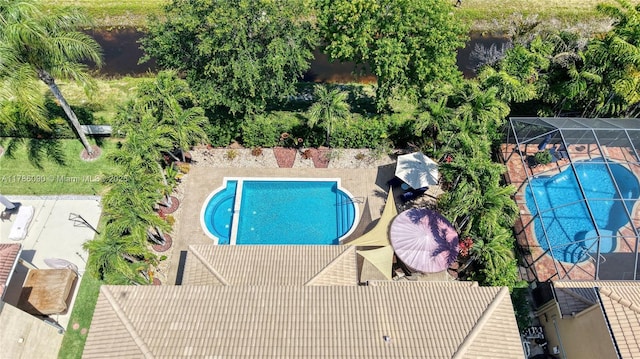 1454 Newhaven Point Ln, West Palm Beach, FL 33411 - bird's eye view of a pool area