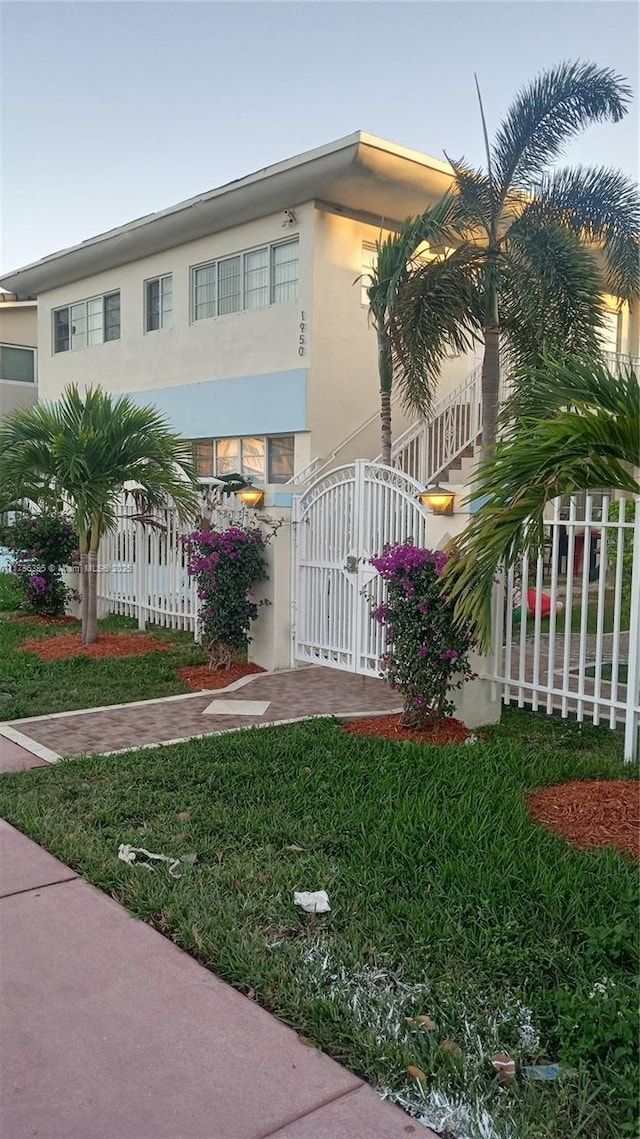 1950 Biarritz Dr Unit 1, Miami Beach, FL 33141 - gate featuring fence