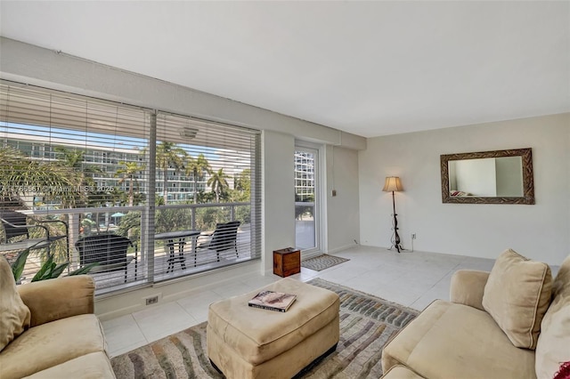 3000 Holiday Dr Unit 306, Fort Lauderdale, FL 33316 - view of tiled living area
