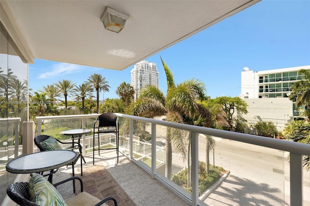 3000 Holiday Dr Unit 306, Fort Lauderdale, FL 33316 - view of balcony