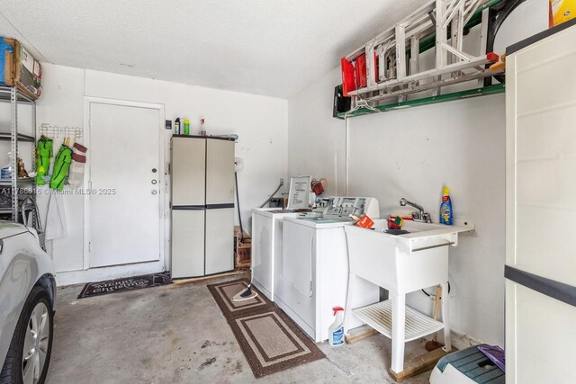 844 SW 134th Pl, Miami, FL 33184 - laundry room featuring washing machine and dryer and laundry area