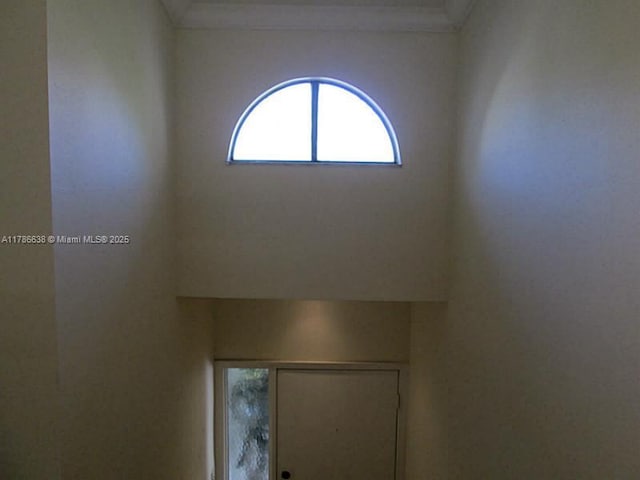 323 Ives Dairy Rd Unit 323-05, Miami, FL 33179 - room details with ornamental molding