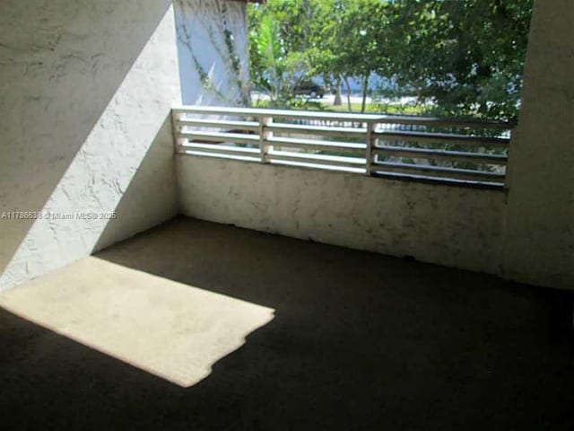 323 Ives Dairy Rd Unit 323-05, Miami, FL 33179 - view of balcony