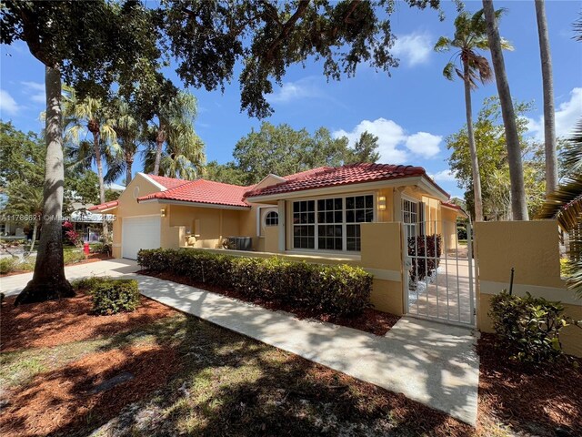 2138 Harbor Way, Weston, FL 33326 - photo 4