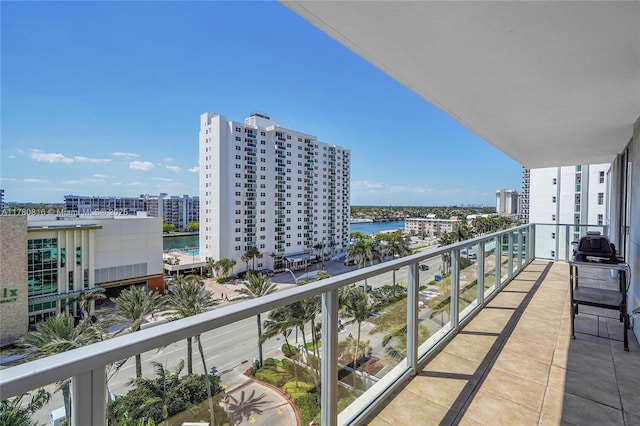 3101 S Ocean Dr Unit 701, Hollywood, FL 33019 - balcony featuring a water view and a city view