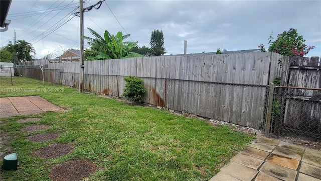 521 N 70th Way, Hollywood, FL 33024 - view of yard