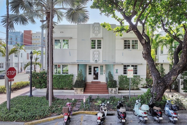 359 Meridian Ave Unit A105, Miami Beach, FL 33139 - view of front facade with entry steps