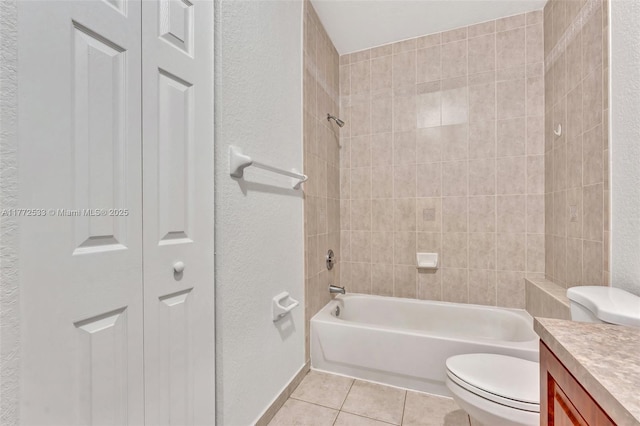 7848 Catalina Cir Unit 7848, Tamarac, FL 33321 - full bath featuring toilet, a closet, tile patterned floors, vanity, and shower / tub combination