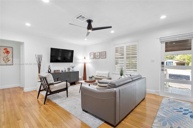 509 SW 13th St, Fort Lauderdale, FL 33315 - living room with ceiling fan, light wood-style floors, visible vents, and recessed lighting