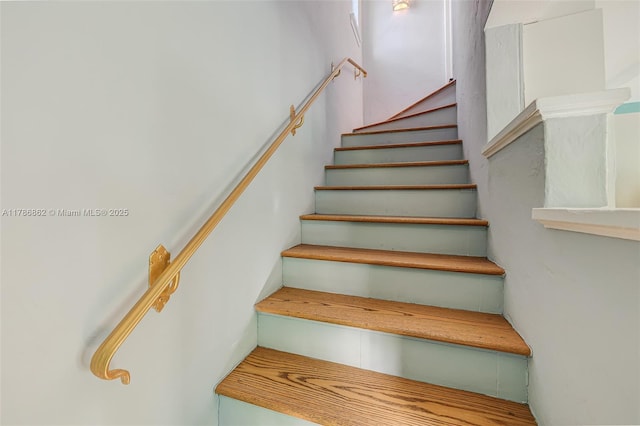 837 Espanola Way, Miami Beach, FL 33139 - view of stairway