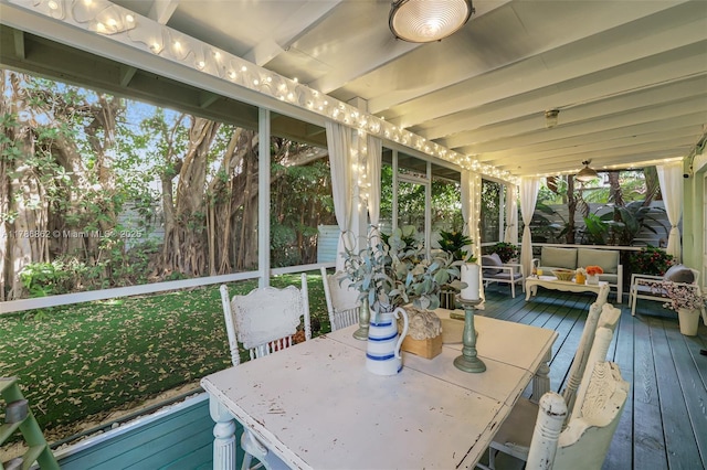 837 Espanola Way, Miami Beach, FL 33139 - sunroom with outdoor lounge area and outdoor dining space