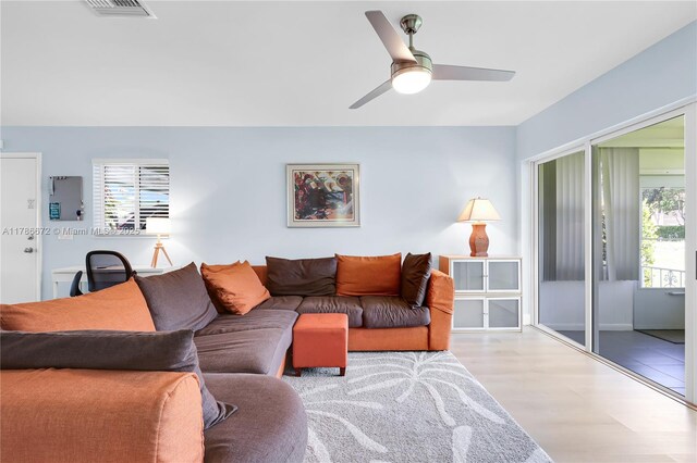 632 Hummingbird Ln, Delray Beach, FL 33445 - dining room with light wood-style floors, baseboards, and recessed lighting