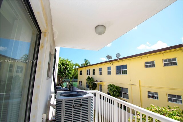 130 S Shore Dr Unit 2F, Miami Beach, FL 33141 - photo 29
