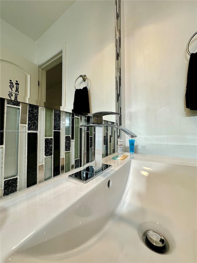 5424 Garfield St, Hollywood, FL 33021 - view of bathroom