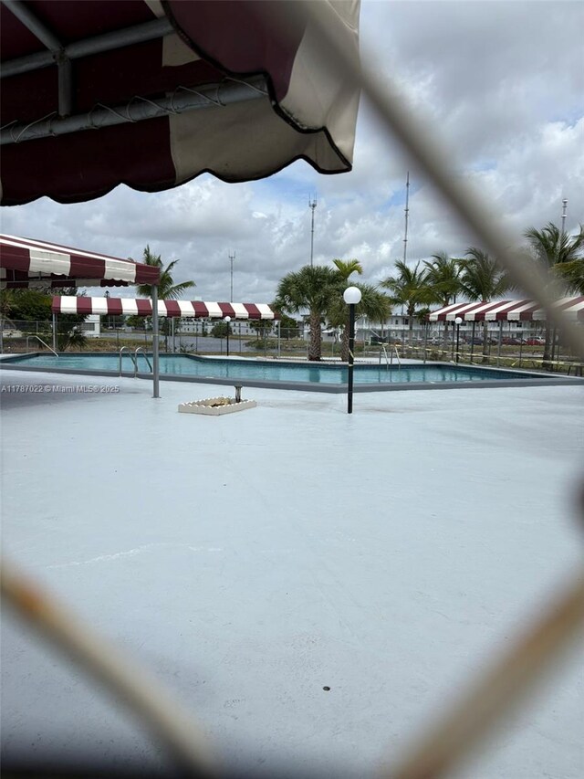 20311 NE 2nd Ave Unit 27, Miami, FL 33179 - view of community pool