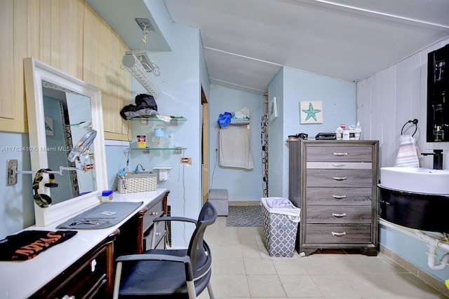 121 E Walnut St, Avon Park, FL 33825 - office space featuring light tile patterned flooring and vaulted ceiling