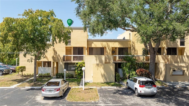 2801 SW 87th Ave Unit 1006, Davie, FL 33328 - view of property featuring uncovered parking