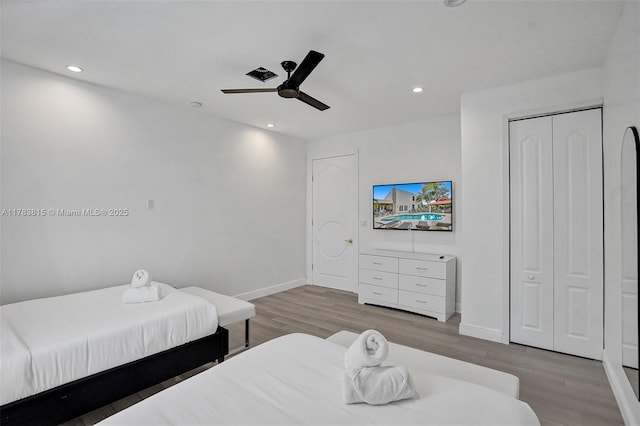 1430 NW 114th Ave, Plantation, FL 33323 - bedroom featuring wood finished floors, baseboards, ceiling fan, and recessed lighting