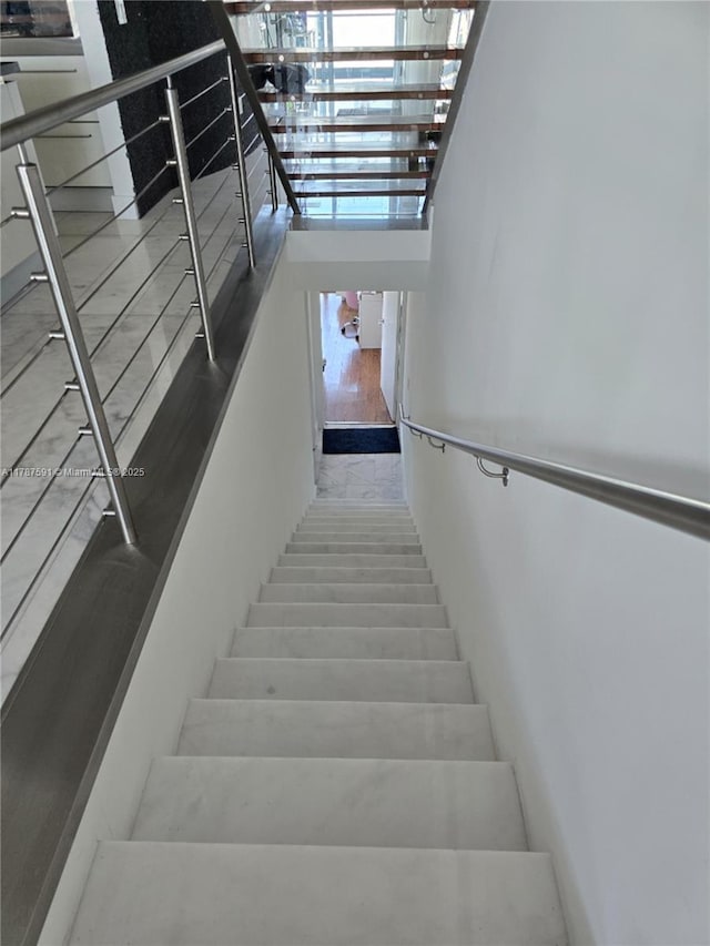 2950 NE 188th St Unit 501, Aventura, FL 33180 - view of staircase