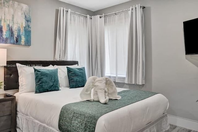 1321 S 16th Ave, Hollywood, FL 33020 - bedroom with baseboards