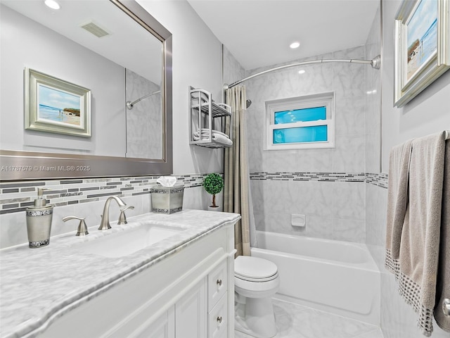 4231 NE 16th Ave, Oakland Park, FL 33334 - full bath featuring vanity, shower / tub combo, toilet, recessed lighting, and backsplash