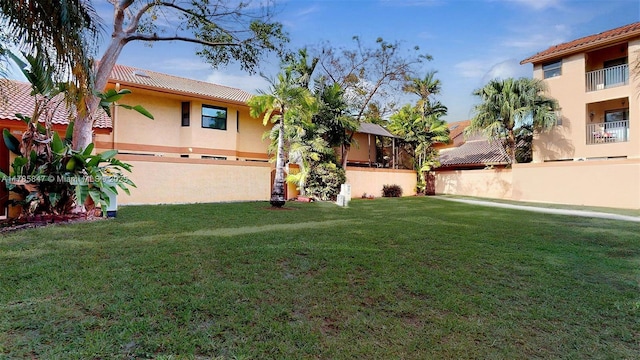 11282 SW 9th Ct, Pembroke Pines, FL 33025 - view of yard