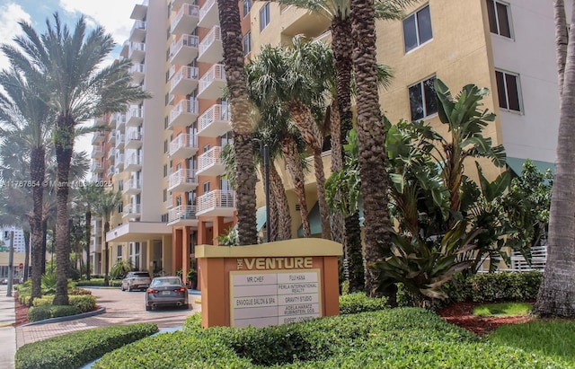 18800 NE 29th Ave Unit 1028, Aventura, FL 33180 - exterior space